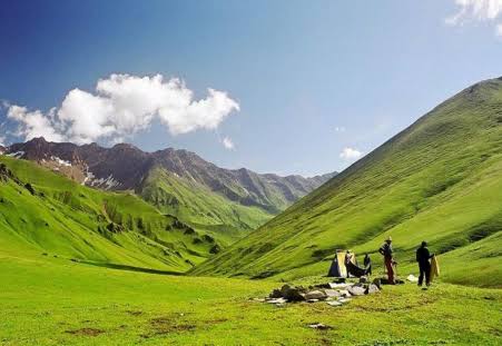 Dayara Bugyal Trek